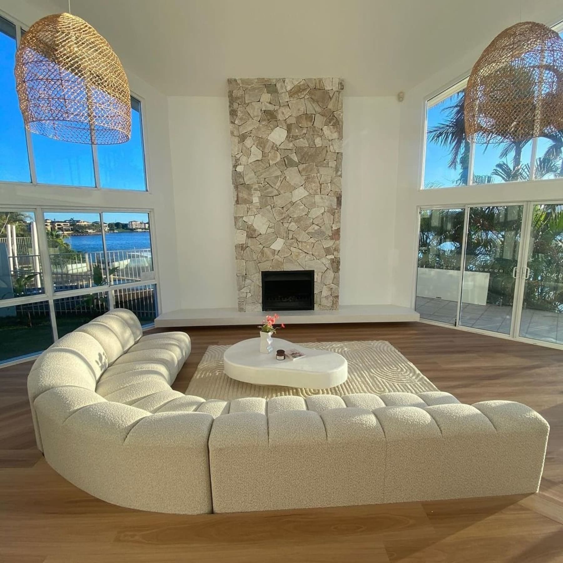 7 Tips on Styling Positive & Negative Spaces Castlery UK